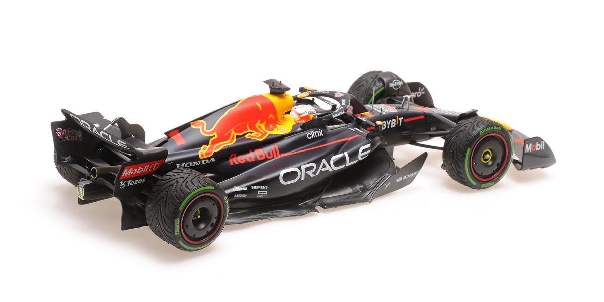 Oracle Red Bull Racing RB18 Winner Japanese GP 2022 -Pit Board- WORLD CHAMPION